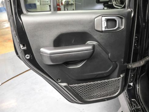 Used 2020 Jeep Gladiator Sport w/ Quick Order Package 24S image 27