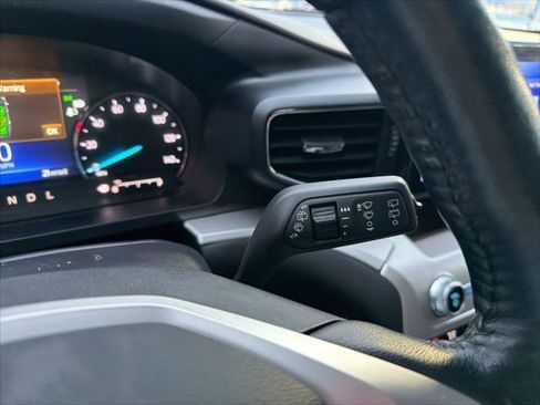 Used 2021 Ford Explorer XLT w/ Equipment Group 202A image 45