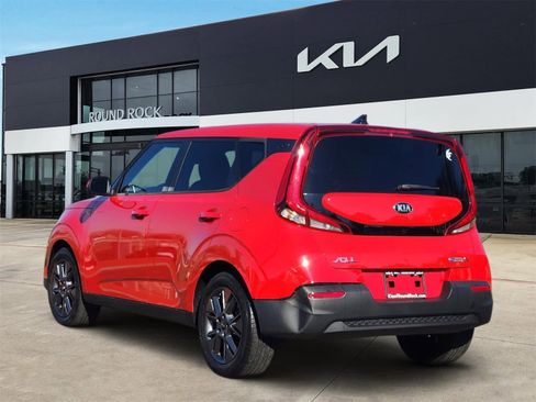 Certified 2021 Kia Soul S image 5