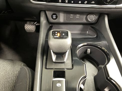 Used 2024 Nissan Rogue SV image 26