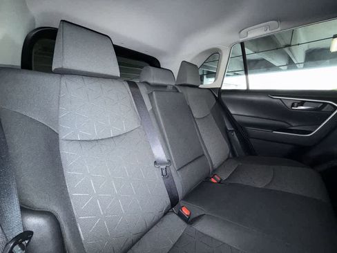Used 2022 Toyota RAV4 XLE w/ Convenience Package image 26