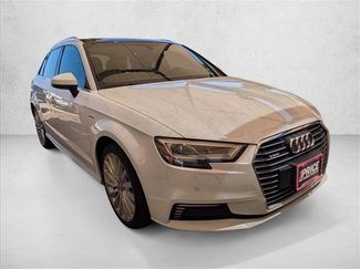 Used 2017 Audi A3 e-tron Premium Plus w/ Premium Plus Package FWD video 3