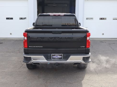 Certified 2023 Chevrolet Silverado 1500 LTZ w/ Technology Package image 9