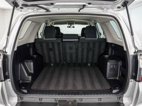Used 2019 Toyota 4Runner SR5 RWD image 40
