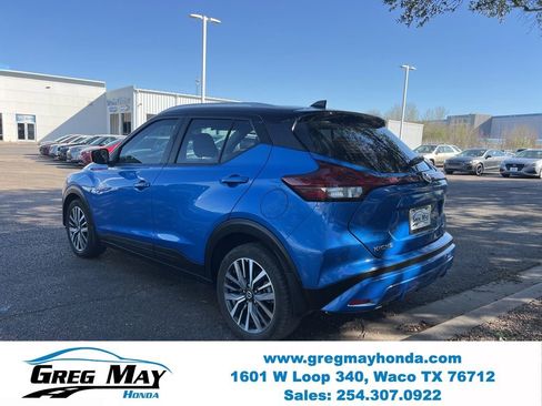 Used 2021 Nissan Kicks SV image 5