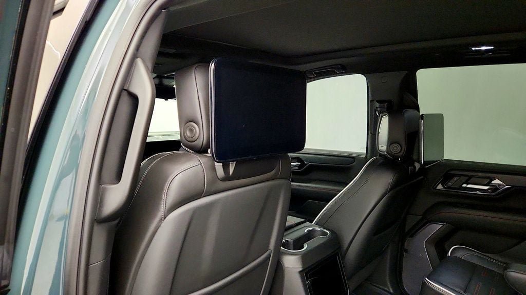 Used 2026 GMC Yukon AT4 Ultimate w/ LPO, Floor Liner Package AWD/4WD image 23