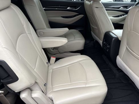 Used 2020 Buick Enclave Premium w/ LPO, Luxury Package image 32