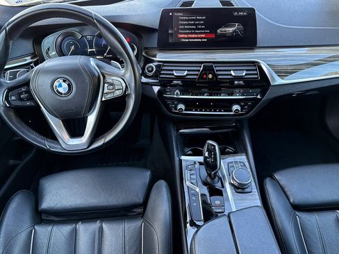 Used 2018 BMW 530e image 28