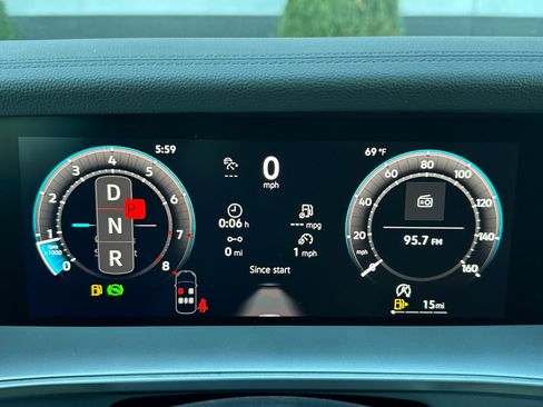 New 2026 Volkswagen Tiguan SE FWD image 23
