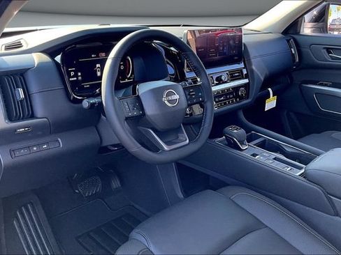 New 2026 Nissan Pathfinder SL FWD image 7