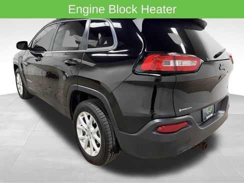 Used 2017 Jeep Cherokee Latitude w/ Cold Weather Group image 7