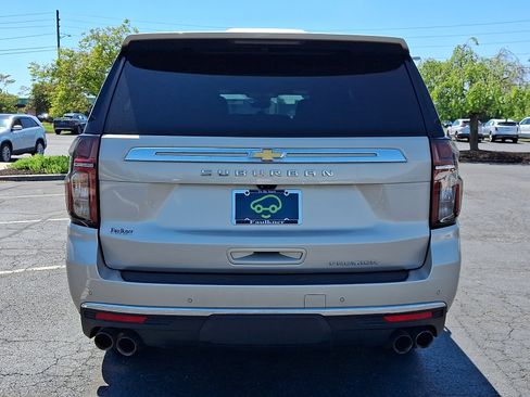 Certified 2024 Chevrolet Suburban Premier AWD/4WD image 5