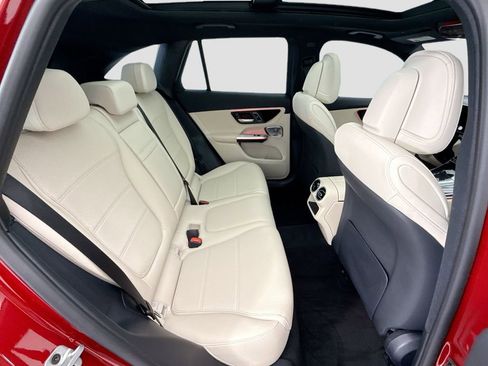 Certified 2026 Mercedes-Benz GLC 300 4MATIC image 21