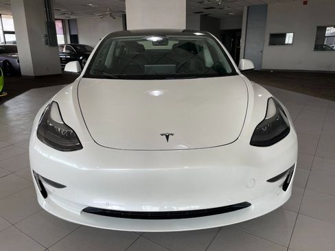 Used 2022 Tesla Model 3 image 2