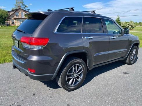 Used 2017 Jeep Grand Cherokee Limited AWD/4WD image 6