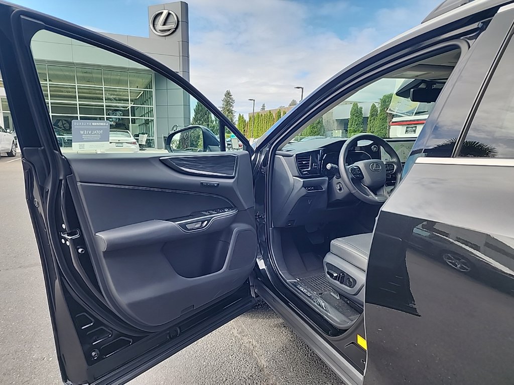 Certified 2026 Lexus NX 350h AWD w/ Accessory Package (2T) image 9