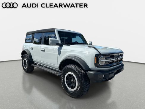 Used 2023 Ford Bronco Outer Banks w/ Sasquatch Package image 8
