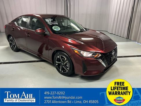 Used 2025 Nissan Sentra SV FWD image 1
