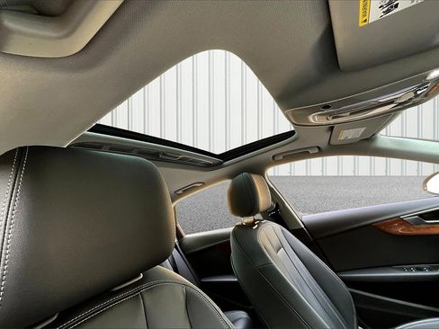 Used 2023 Audi A4 2.0T Premium w/ Convenience Package image 25