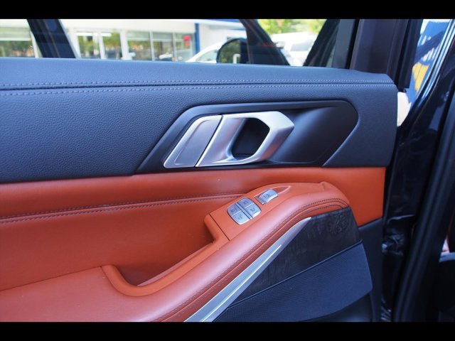Used 2022 BMW X7 xDrive40i w/ Executive Package AWD/4WD image 17