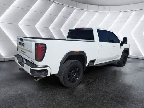 Used 2024 GMC Sierra 2500 AT4 w/ AT4 Premium Plus Package image 5