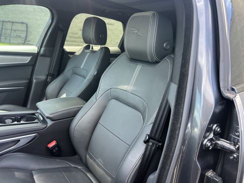 Certified 2026 Jaguar F-PACE R-Dynamic S AWD/4WD image 32