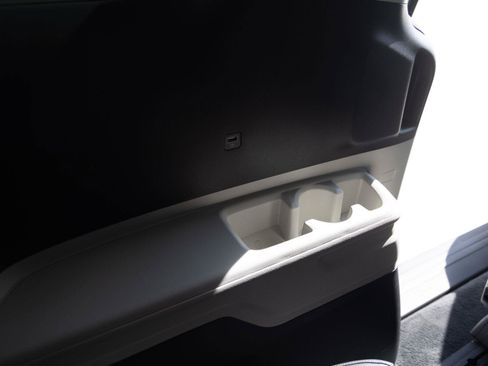 Used 2023 Kia Carnival SX Prestige FWD image 31