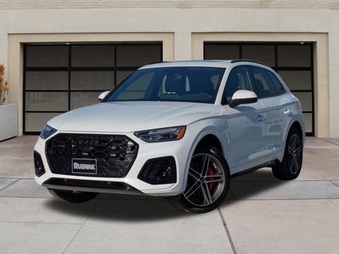 Used 2024 Audi Q5 e Premium Plus image 3