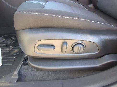 New 2025 Chevrolet Blazer LT w/ Convenience Package image 11