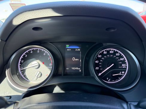 Used 2022 Toyota Camry SE w/ Carpet Mat Package (TMS) image 13