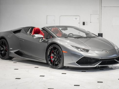 Used 2016 Lamborghini Huracan LP 610-4 AWD/4WD image 3