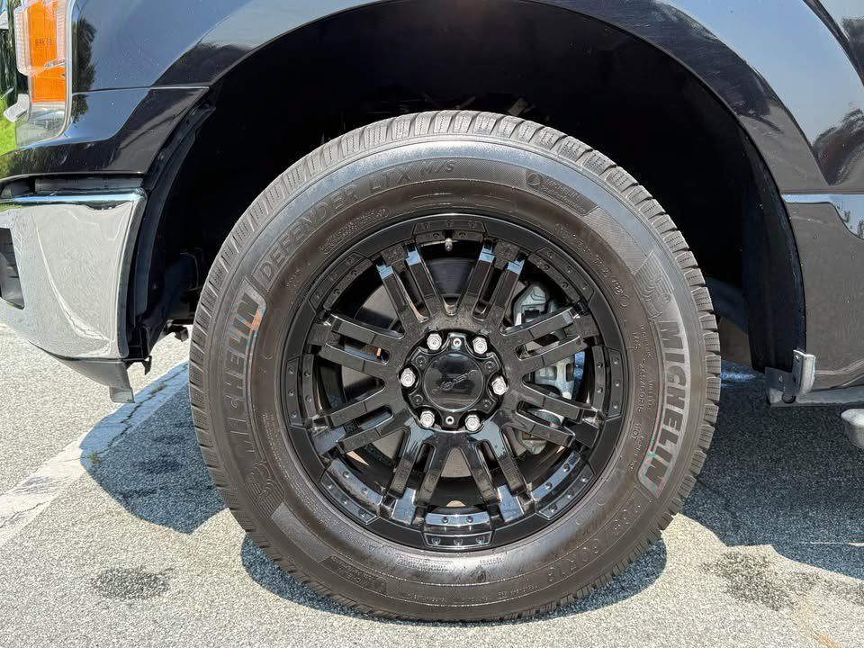 Used 2020 Ford F150 XLT w/ Equipment Group 302A Luxury RWD image 9