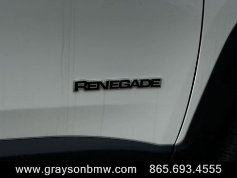 Used 2020 Jeep Renegade Latitude w/ Cold Weather Group image 31