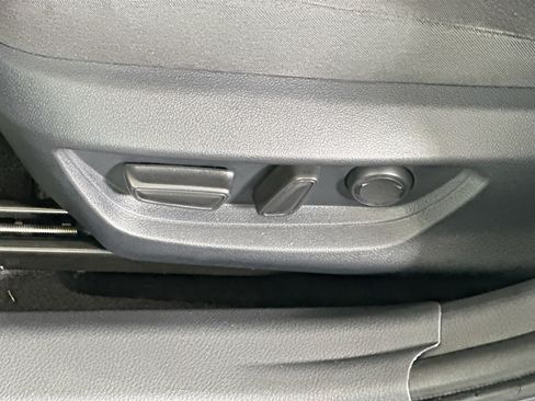 Used 2025 Toyota Camry LE w/ Convenience Package FWD image 13