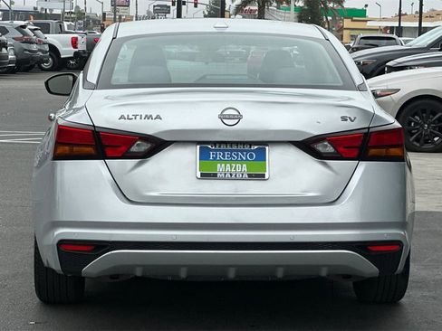 Used 2024 Nissan Altima 2.5 SV image 7