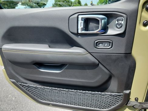 New 2025 Jeep Wrangler Unlimited Rubicon 392 image 13