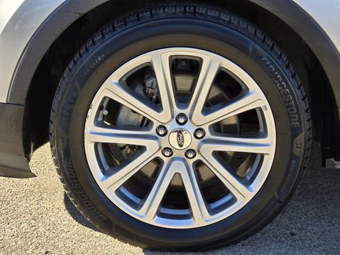 Used 2017 Ford Explorer Limited image 13