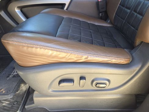 Used 2018 Nissan Titan Platinum Reserve w/ Platinum Utility Package image 27