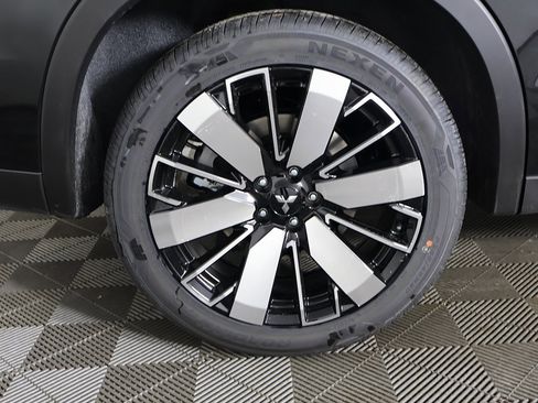 New 2026 Mitsubishi Outlander SE image 21