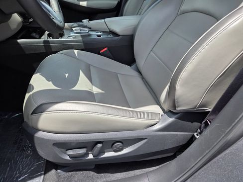 Used 2025 INFINITI QX50 Luxe AWD/4WD image 10