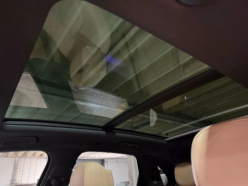 Used 2019 Porsche Cayenne AWD/4WD image 18