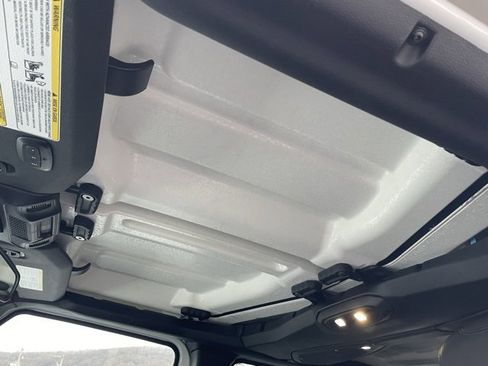 Used 2024 Jeep Wrangler Unlimited Sahara w/ Safety Group image 6