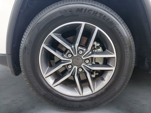 Used 2019 Jeep Grand Cherokee Limited RWD image 14