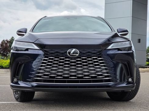 Used 2025 Lexus RX 350 AWD w/ Convenience Package image 3