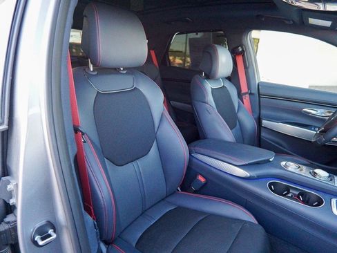 Used 2023 Genesis GV70 2.5T w/ Sport Prestige Package AWD/4WD image 33