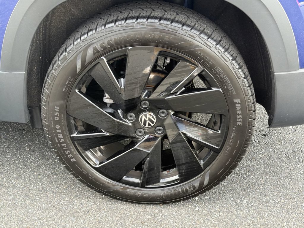 Used 2024 Volkswagen Taos SEL AWD/4WD image 11