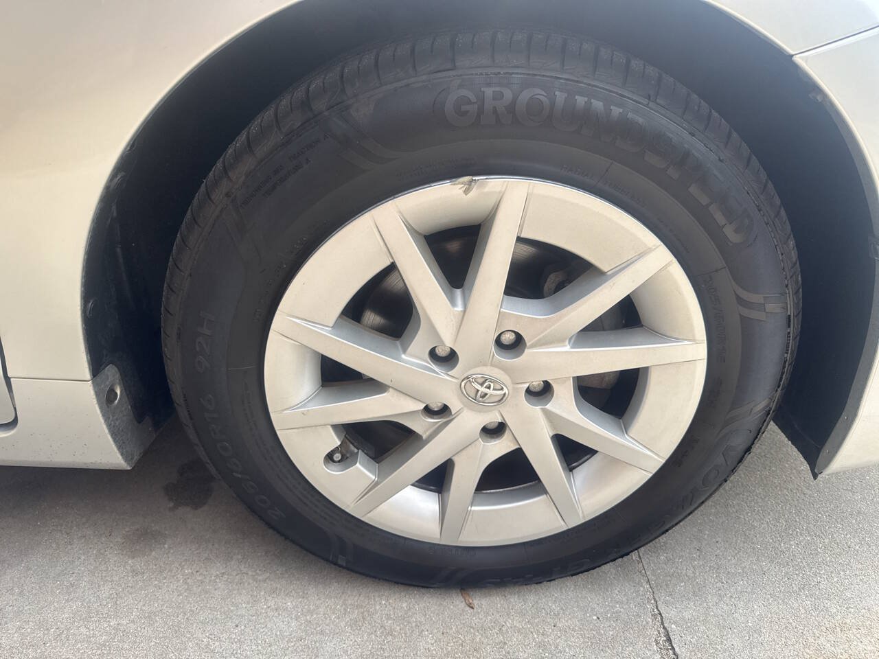 Used 2012 Toyota Prius V Three FWD image 22