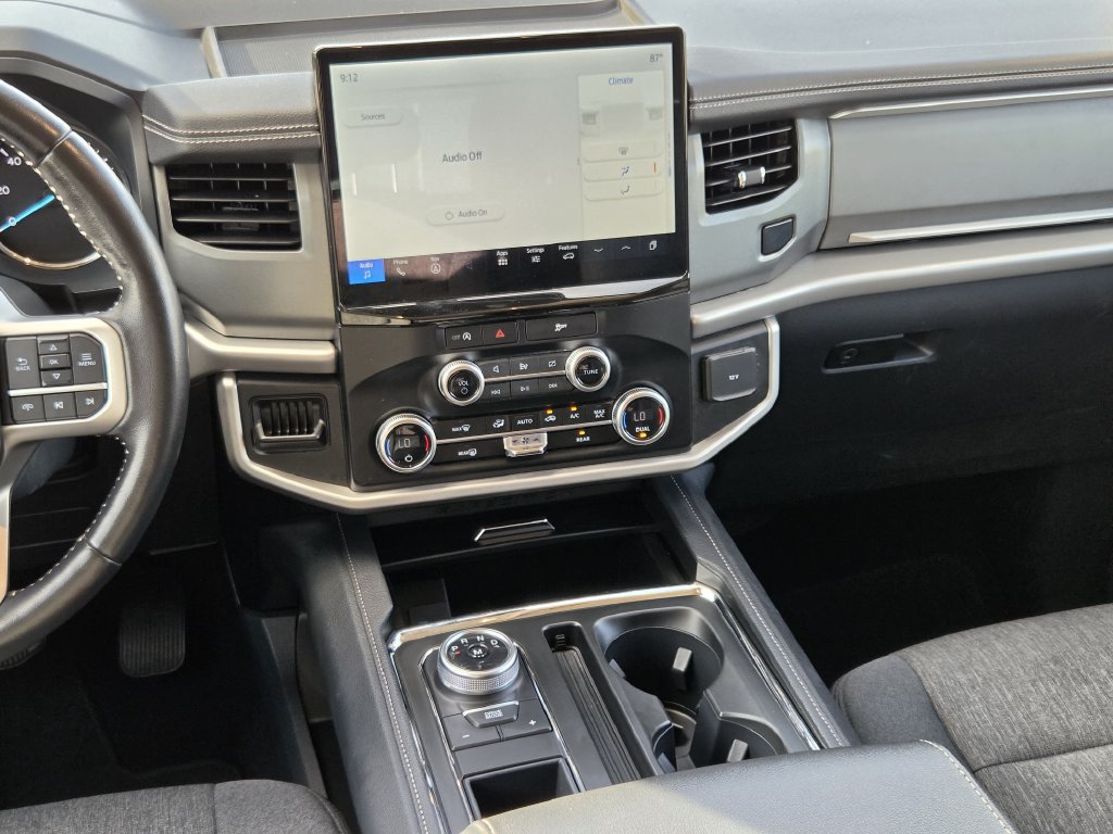 Used 2024 Ford Expedition XLT RWD image 16
