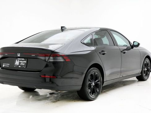 Used 2025 Honda Accord SE image 9