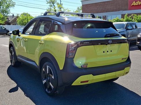 Used 2025 Nissan Kicks SR AWD/4WD image 4